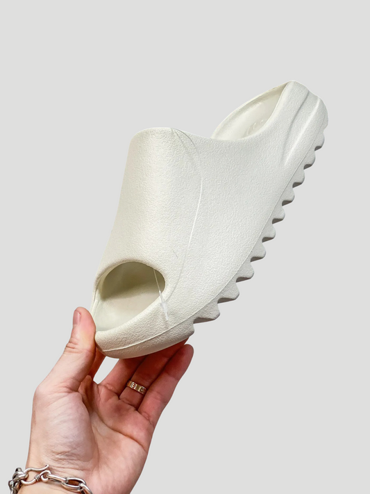 Claquettes Yeezy Blanche